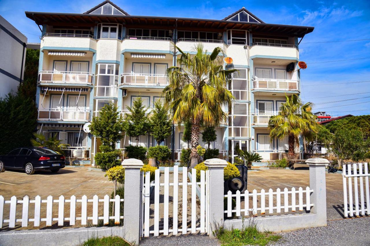 White Sea View Apartment Velipojë Exterior foto